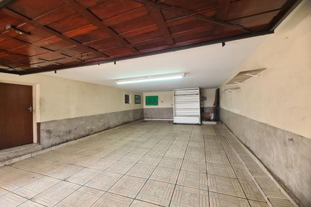 Casa para alugar com 400m², 2 quartos e 4 vagas Casa para alugar com 400m², 2 quartos e 4 vagasGaragem