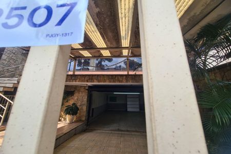 Casa para alugar com 400m², 2 quartos e 4 vagas Casa para alugar com 400m², 2 quartos e 4 vagasGaragem