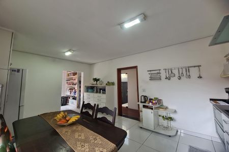 Casa para alugar com 400m², 2 quartos e 4 vagas Casa para alugar com 400m², 2 quartos e 4 vagasCozinha