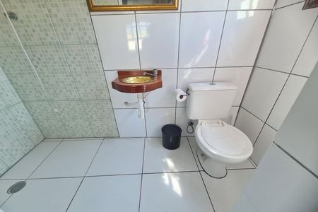 Casa para alugar com 400m², 2 quartos e 4 vagas Casa para alugar com 400m², 2 quartos e 4 vagasBanheiro da Suíte 2