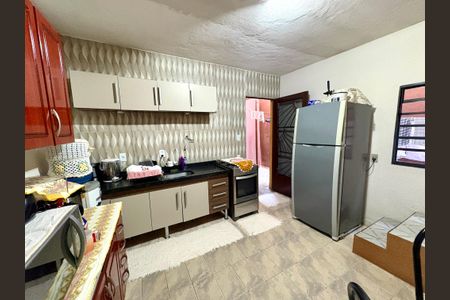 Casa à venda com 110m², 2 quartos e 2 vagas Casa à venda com 110m², 2 quartos e 2 vagasCozinha
