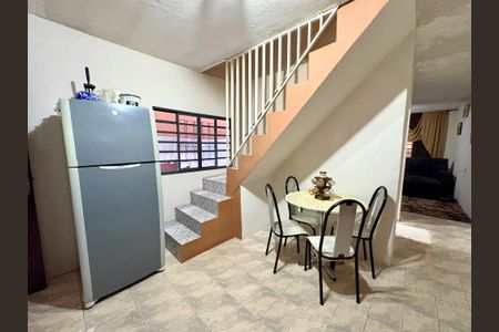 Casa à venda com 110m², 2 quartos e 2 vagas Casa à venda com 110m², 2 quartos e 2 vagasCozinha