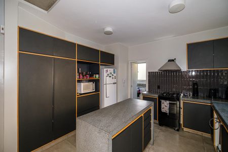 Apartamento à venda com 220m², 2 quartos e 2 vagas Apartamento à venda com 220m², 2 quartos e 2 vagasCozinha