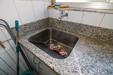 Apartamento à venda com 220m², 2 quartos e 2 vagas Apartamento à venda com 220m², 2 quartos e 2 vagasBanheiro de Serviço