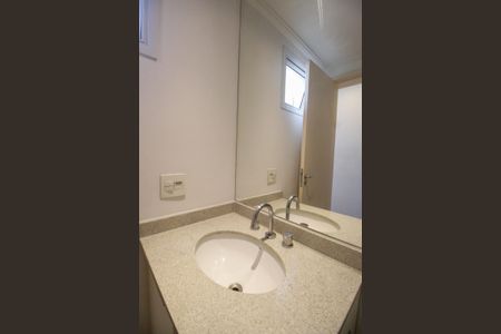 Apartamento à venda com 79m², 2 quartos e 2 vagasBanheiro da Suíte 1