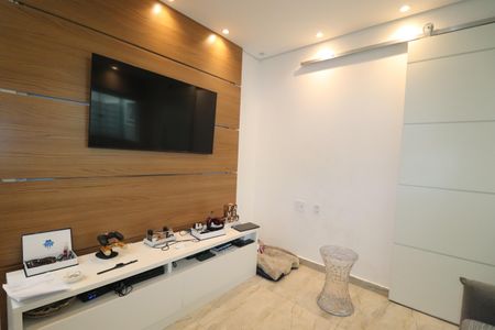Apartamento à venda com 110m², 2 quartos e 2 vagasSala