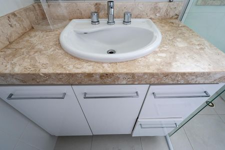 Apartamento à venda com 92m², 3 quartos e 2 vagas Apartamento à venda com 92m², 3 quartos e 2 vagasBanheiro da Suíte