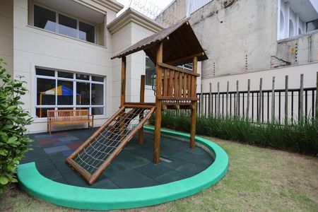 Apartamento à venda com 92m², 3 quartos e 2 vagas Apartamento à venda com 92m², 3 quartos e 2 vagasÁrea comum - Playground