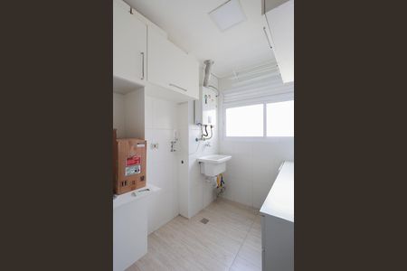 Apartamento à venda com 92m², 3 quartos e 2 vagas Apartamento à venda com 92m², 3 quartos e 2 vagasÁrea de serviço
