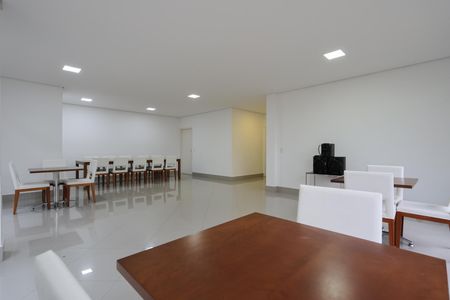 Apartamento à venda com 92m², 3 quartos e 2 vagas Apartamento à venda com 92m², 3 quartos e 2 vagasÁrea comum - Salão de festas