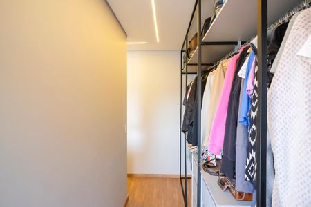 Apartamento à venda com 92m², 2 quartos e sem vagaCloset da suíte