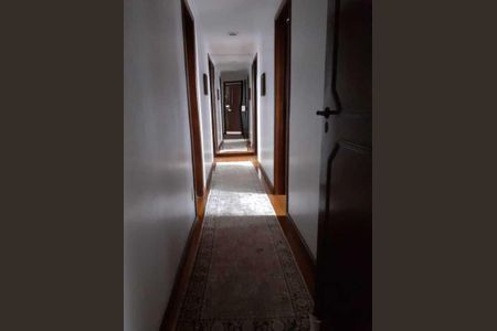 Apartamento à venda com 160m², 3 quartos e 3 vagas Apartamento à venda com 160m², 3 quartos e 3 vagasCorredor