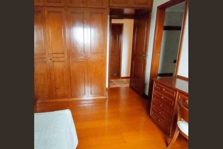 Apartamento à venda com 160m², 3 quartos e 3 vagas Apartamento à venda com 160m², 3 quartos e 3 vagasQuarto 1