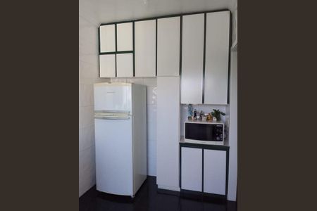 Apartamento à venda com 160m², 3 quartos e 3 vagas Apartamento à venda com 160m², 3 quartos e 3 vagasCozinha