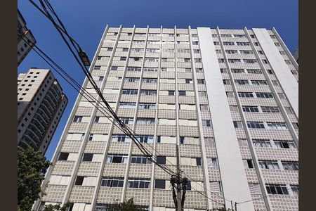 Apartamento à venda com 85m², 3 quartos e 1 vaga Apartamento à venda com 85m², 3 quartos e 1 vagaFachada