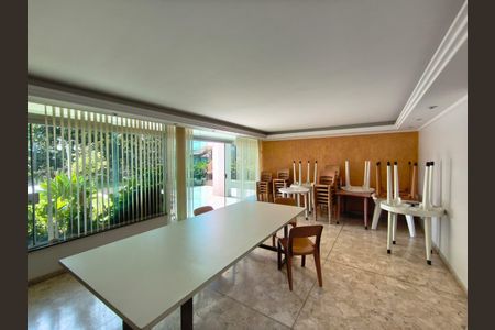 Apartamento à venda com 85m², 3 quartos e 1 vaga Apartamento à venda com 85m², 3 quartos e 1 vagaÁrea comum - Salão de festas