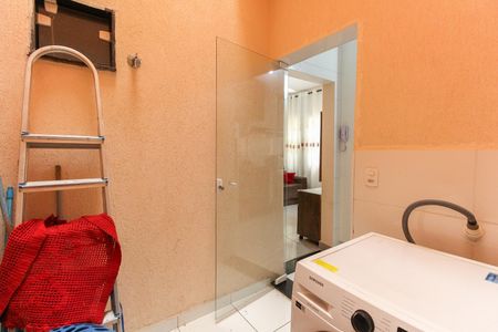 Casa de condomínio à venda com 62m², 2 quartos e 1 vaga Casa de condomínio à venda com 62m², 2 quartos e 1 vagaÁrea de Serviço