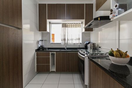 Casa de condomínio à venda com 62m², 2 quartos e 1 vaga Casa de condomínio à venda com 62m², 2 quartos e 1 vagaCozinha