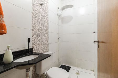 Casa de condomínio à venda com 62m², 2 quartos e 1 vaga Casa de condomínio à venda com 62m², 2 quartos e 1 vagaBanheiro Social