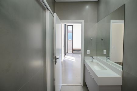 Casa de condomínio para alugar com 490m², 3 quartos e 2 vagas Casa de condomínio para alugar com 490m², 3 quartos e 2 vagasBanheiro 1