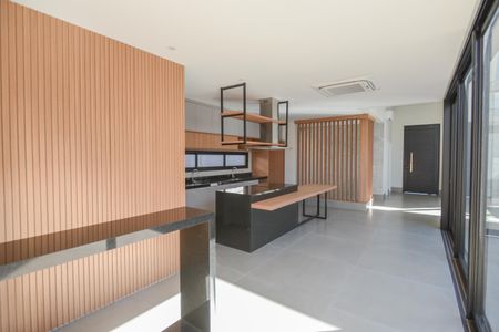 Casa de condomínio para alugar com 490m², 3 quartos e 2 vagas Casa de condomínio para alugar com 490m², 3 quartos e 2 vagasCozinha