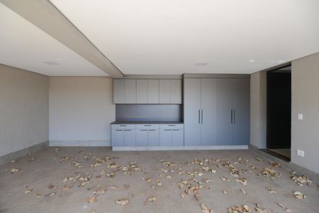 Casa de condomínio para alugar com 490m², 3 quartos e 2 vagas Casa de condomínio para alugar com 490m², 3 quartos e 2 vagasGaragem