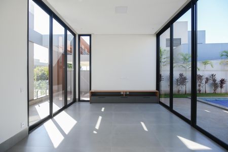 Casa de condomínio para alugar com 490m², 3 quartos e 2 vagas Casa de condomínio para alugar com 490m², 3 quartos e 2 vagasSala