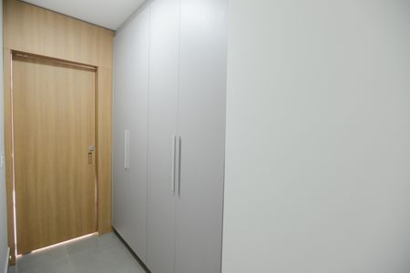 Casa de condomínio para alugar com 490m², 3 quartos e 2 vagas Casa de condomínio para alugar com 490m², 3 quartos e 2 vagasCorredor