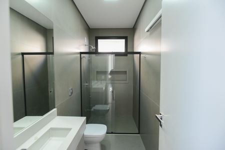 Casa de condomínio para alugar com 490m², 3 quartos e 2 vagas Casa de condomínio para alugar com 490m², 3 quartos e 2 vagasBanheiro 1