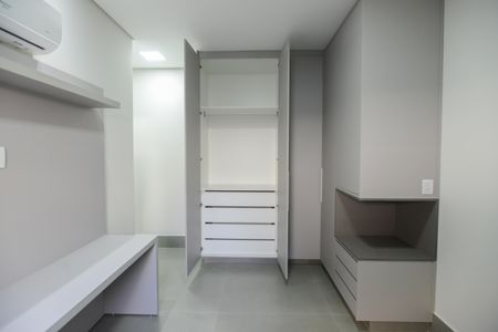 Casa de condomínio para alugar com 490m², 3 quartos e 2 vagas Casa de condomínio para alugar com 490m², 3 quartos e 2 vagasQuarto 2 - Suíte