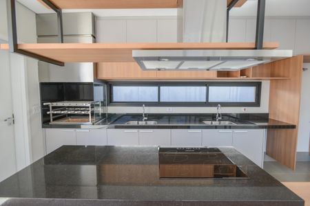 Casa de condomínio para alugar com 490m², 3 quartos e 2 vagas Casa de condomínio para alugar com 490m², 3 quartos e 2 vagasCozinha