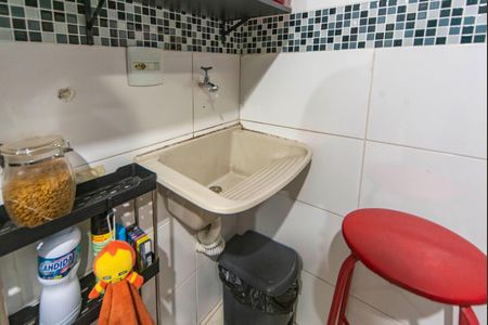 Apartamento à venda com 40m², 2 quartos e 1 vaga Apartamento à venda com 40m², 2 quartos e 1 vagaCozinha e Área de Serviço