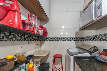 Apartamento à venda com 40m², 2 quartos e 1 vaga Apartamento à venda com 40m², 2 quartos e 1 vagaCozinha e Área de Serviço