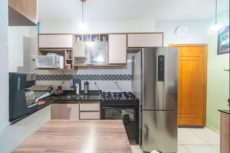 Apartamento à venda com 40m², 2 quartos e 1 vaga Apartamento à venda com 40m², 2 quartos e 1 vagaCozinha e Área de Serviço