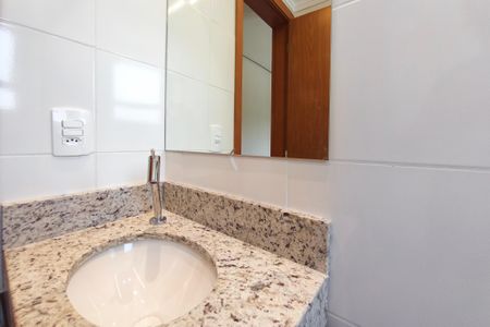 Apartamento para alugar com 53m², 2 quartos e 1 vaga Apartamento para alugar com 53m², 2 quartos e 1 vagaBanheiro da Suíte