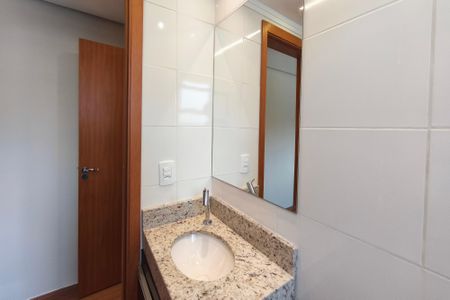 Apartamento para alugar com 53m², 2 quartos e 1 vaga Apartamento para alugar com 53m², 2 quartos e 1 vagaBanheiro da Suíte