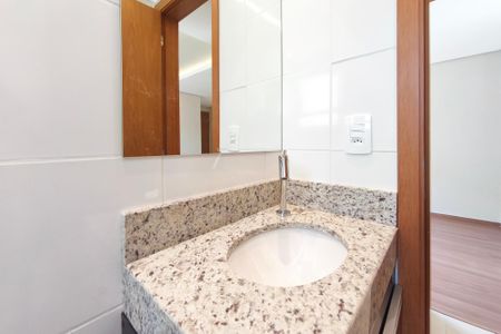Apartamento para alugar com 53m², 2 quartos e 1 vaga Apartamento para alugar com 53m², 2 quartos e 1 vagaBanheiro Social