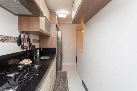 Cozinha de apartamento à venda com 3 quartos, 76m² em Jardim Itu, Porto Alegre