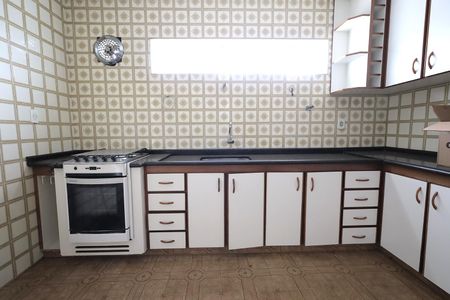 Casa à venda com 189m², 3 quartos e 3 vagasCozinha