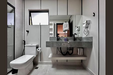 Studio à venda com 50m², 1 quarto e 1 vaga Studio à venda com 50m², 1 quarto e 1 vagaBanheiro