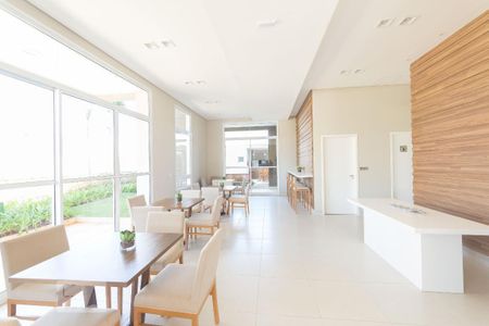 Apartamento à venda com 72m², 2 quartos e 2 vagasÁrea comum - Salão de festas