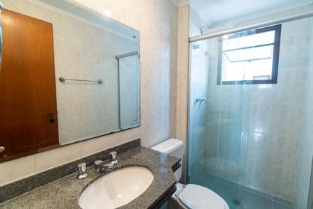 Apartamento para alugar com 123m², 4 quartos e 3 vagasBanheiro Social