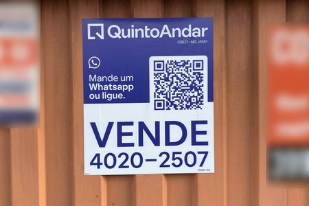 Casa à venda com 116m², 6 quartos e 2 vagasPlaca