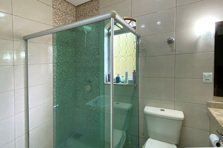 Casa à venda com 116m², 6 quartos e 2 vagasBanheiro Social 