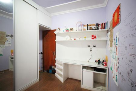 Casa à venda com 116m², 6 quartos e 2 vagasQuarto 3