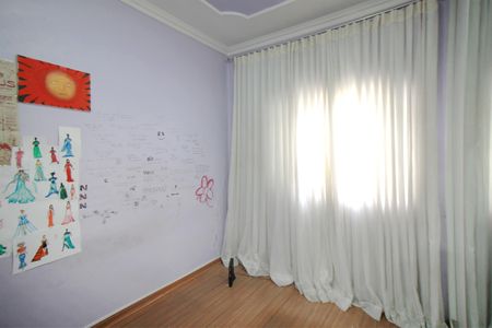 Casa à venda com 116m², 6 quartos e 2 vagasQuarto 3