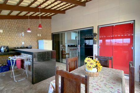 Casa à venda com 116m², 6 quartos e 2 vagasÁrea externa