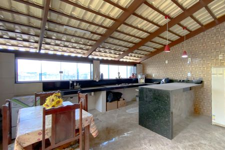 Casa à venda com 116m², 6 quartos e 2 vagasÁrea externa