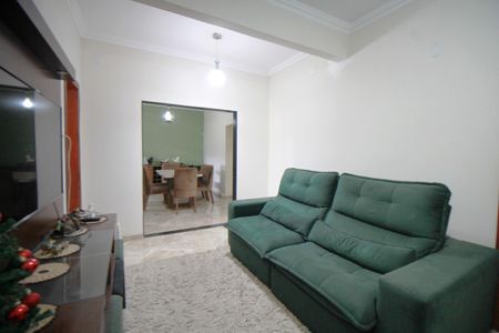 Casa à venda com 116m², 6 quartos e 2 vagasSala