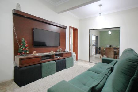 Sala de casa à venda com 6 quartos, 116m² em Alvorada, Contagem